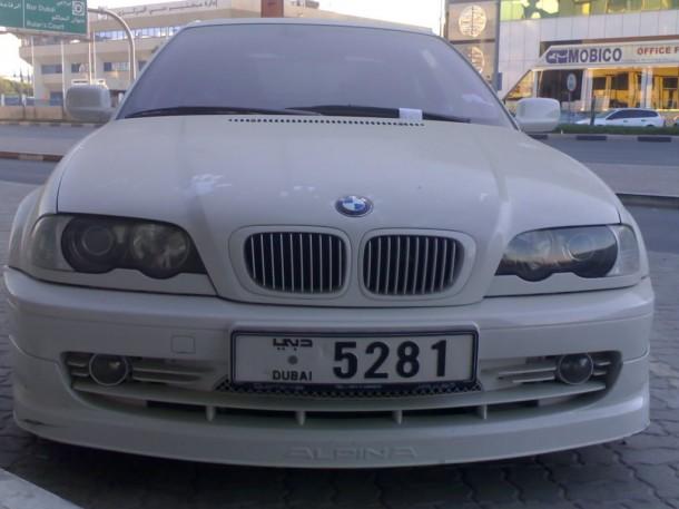 迪拜的废弃汽车2