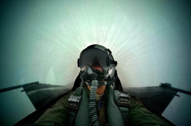 空军飞行员自我