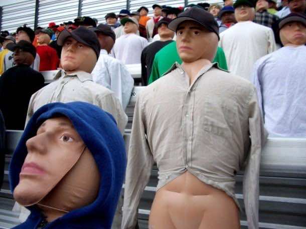 如何制作大型人群场景