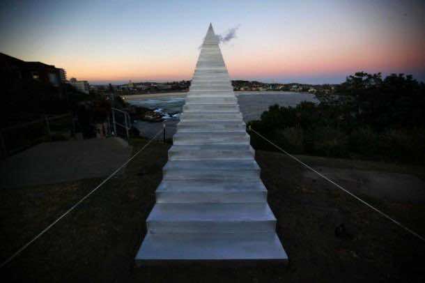 通往天堂的阶梯-缩小和上升