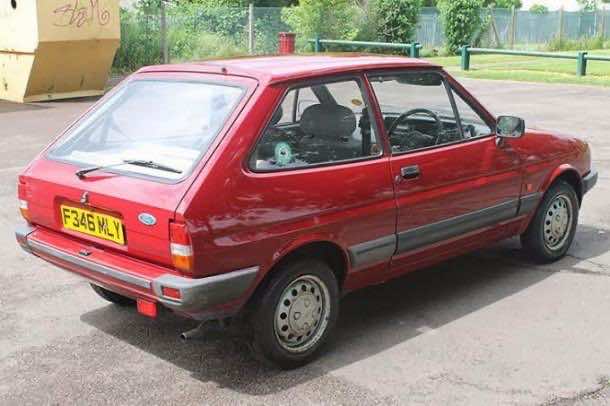 变形金刚 - 福特嘉年华雕塑3