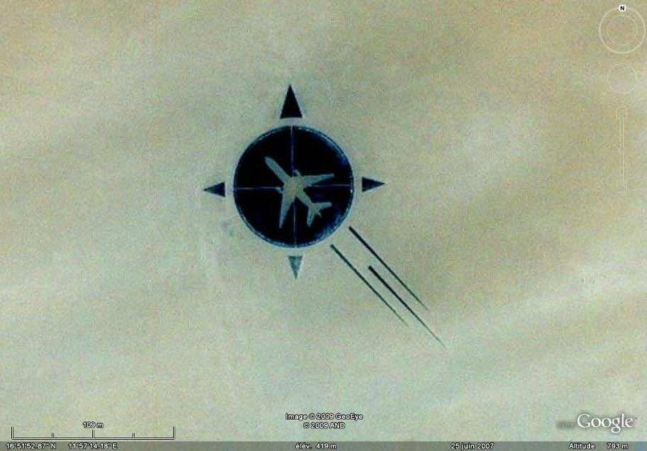 惊人的谷歌地图图像的飞机坠毁致敬