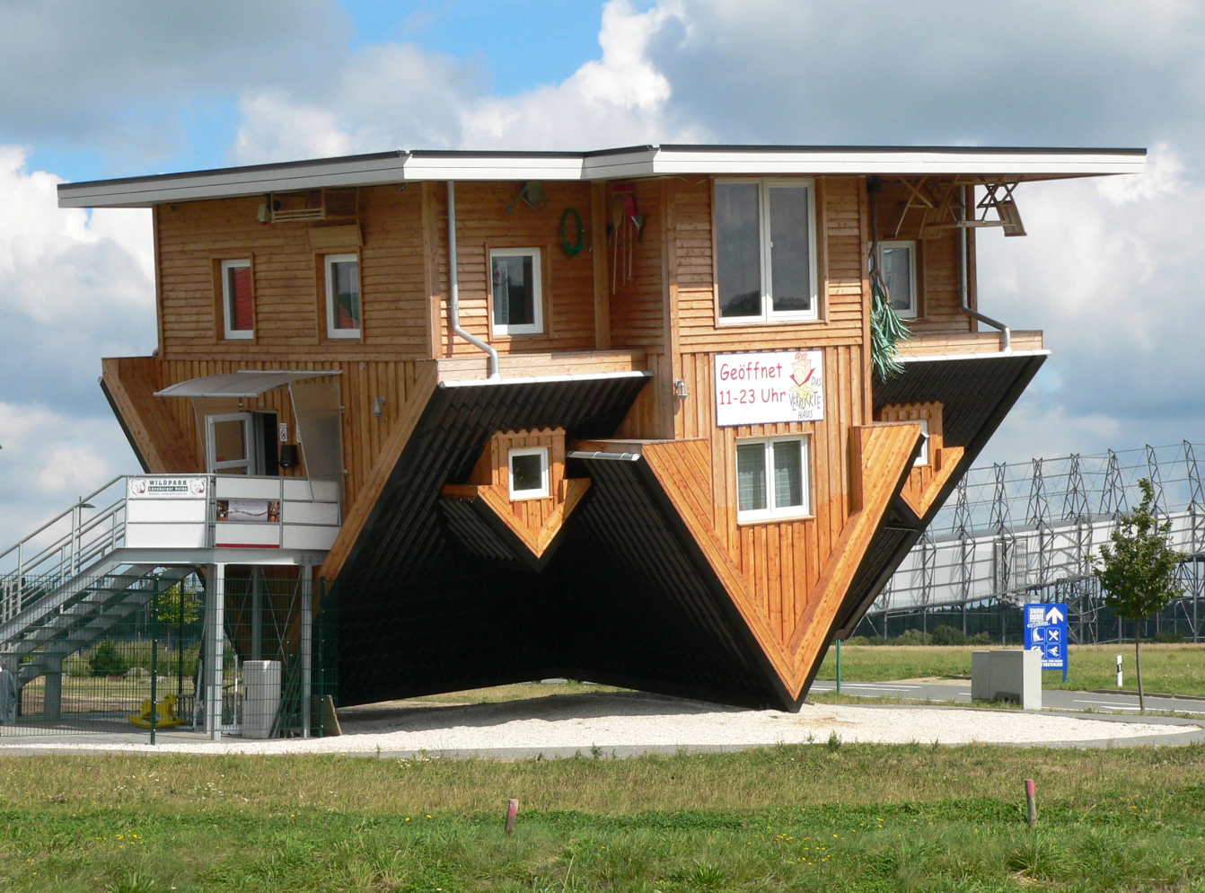 upside_down_house_Germany (1)