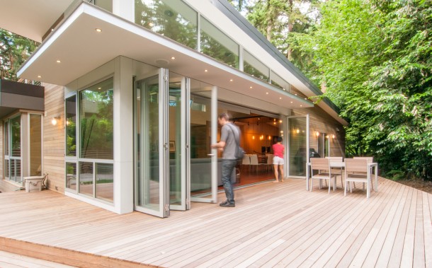 27.手风琴玻璃窗和门让您感觉自己好像在外面！