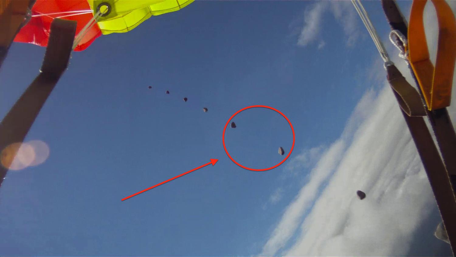 Meteorite-in-Dark-Flight-3