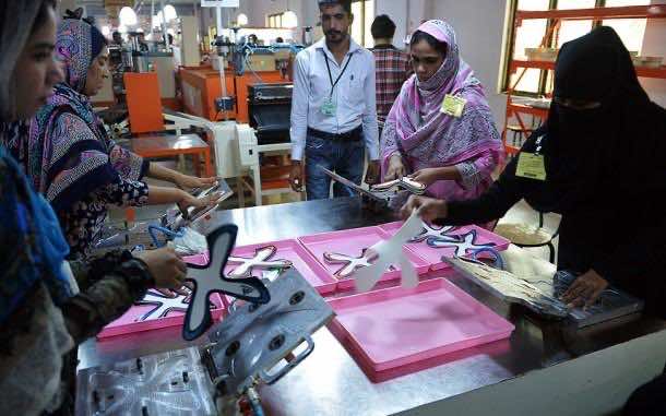 阿迪达斯Brazuca Ball7