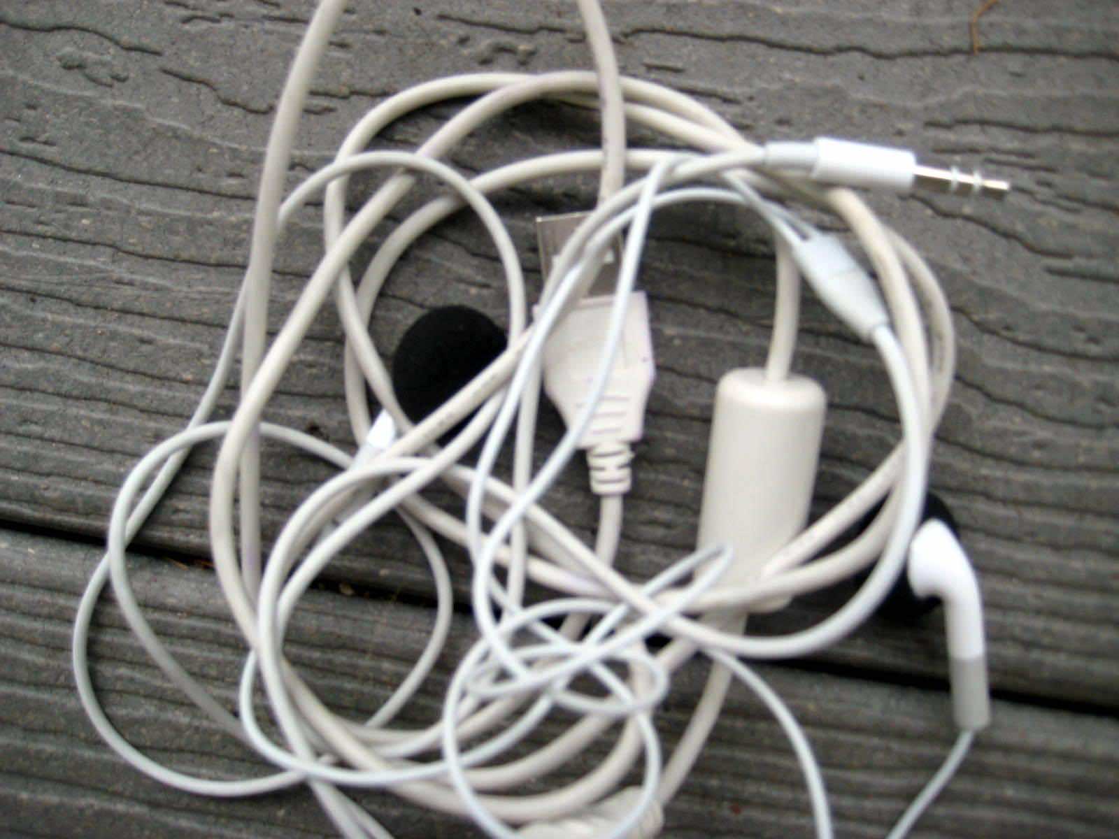 Earphones tangling 4