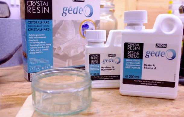 在黑暗中发光的木架子2