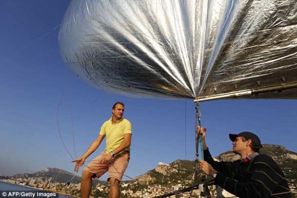 航空帆船在穿越地中海前接受测试