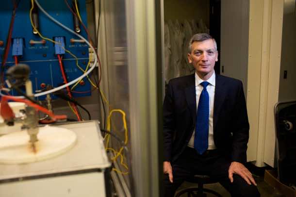 麻省理工学院可再生能源全液体电池设计