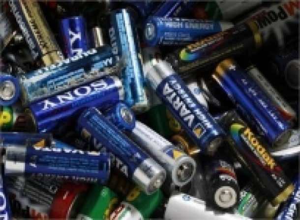 Water based nuclear battery4