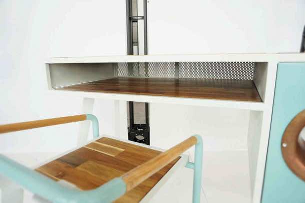 没有Electricity4共鸣箱桌子放大声音