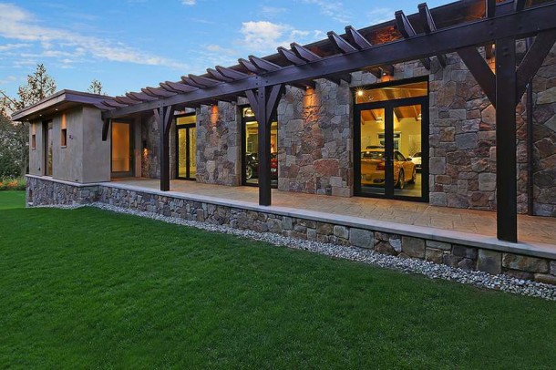 华盛顿价值400万美元的汽车收藏者之家