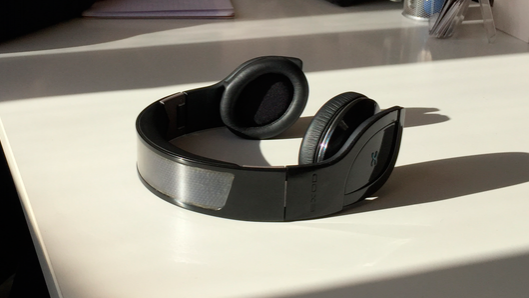 Exod3的Helios蓝牙太阳能耳机