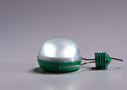 NOKERO N200太阳能灯泡无电的区域2