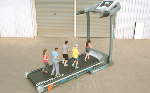 10人同时使用的跑步机