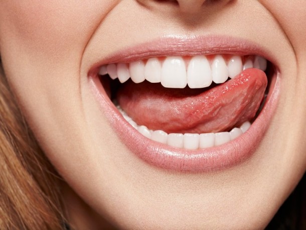 聋人通过烟嘴听到 - 智能舌头固定器4