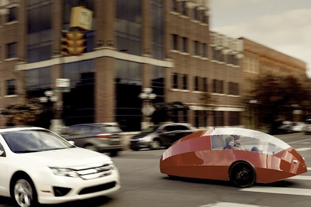 未来人们引入了飞艇和气旋——人类动力汽车