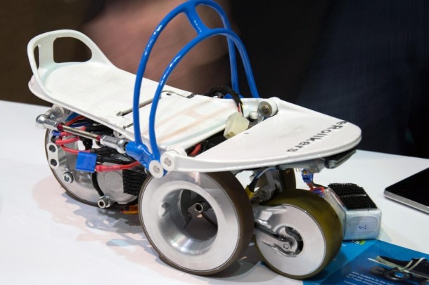 滚轮-电动鞋下3