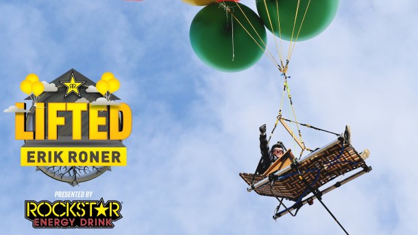 用气球在空中漂浮