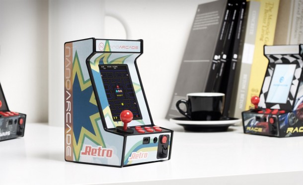 世界上最小的街机游戏系统- Nanoarcade3