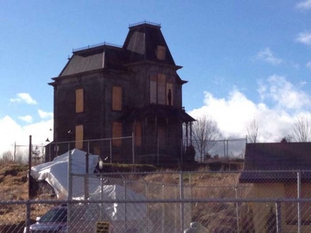 《自然》宣称的废弃布景