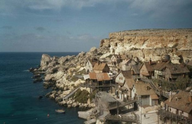 《自然》声称的废弃布景