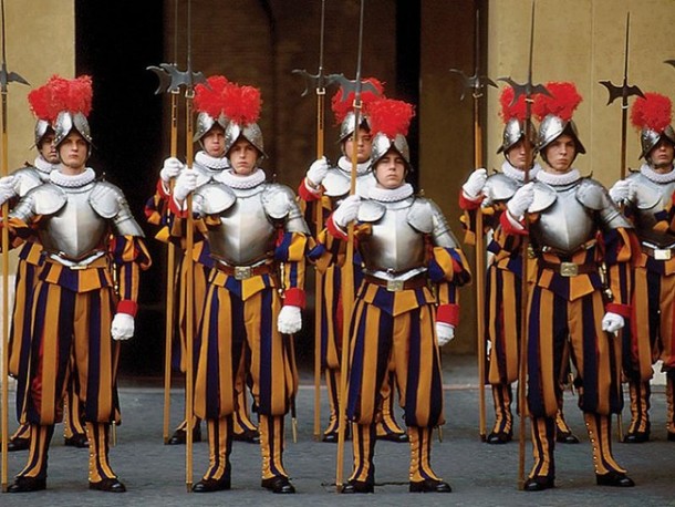 尴尬和愚蠢的军装礼服