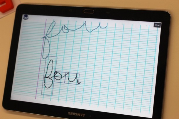 CoWriter让学生通过机器人学习