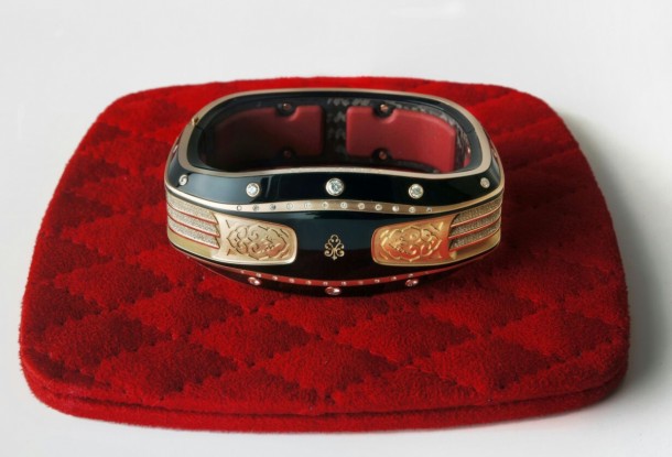 阿波罗手镯是一个珠宝和技术可穿戴6爱游戏ayx体育