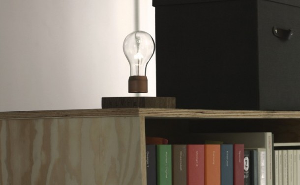 争吵是一种悬浮灯泡5