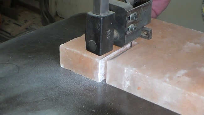 由氯化钠制成-等等，什么