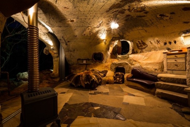 蓝山惊人的崖顶洞穴之家15