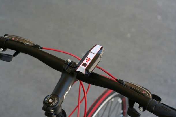 Byxee通过扫描前方道路来保证骑车人的安全