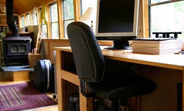 美国旧校车改造成可移动房屋