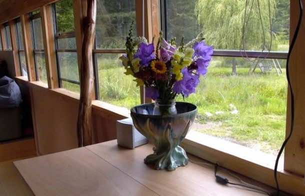 美国旧校车改造成可移动房屋