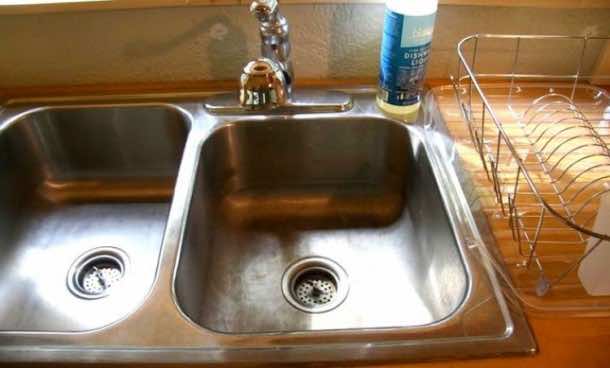 美国旧校车改造成可移动房屋