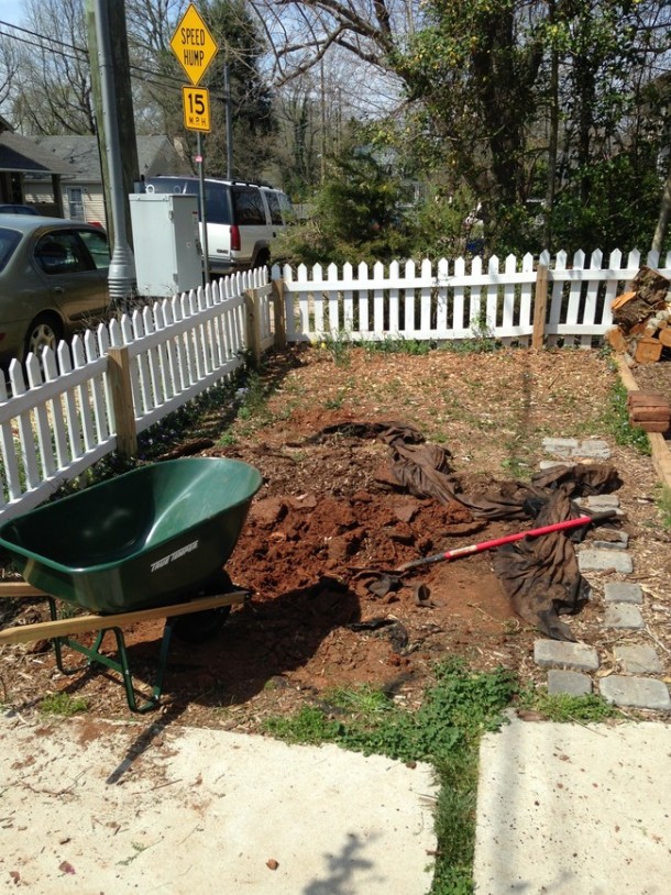 学习如何做一个对你的前院2便宜的池塘