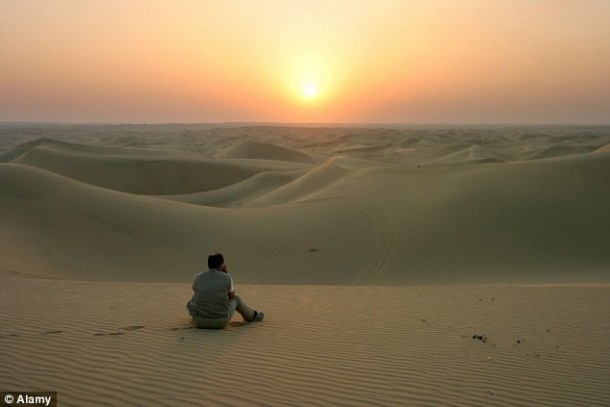 阿联酋利用云种子产生雨水3