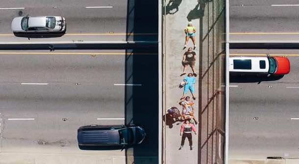 还装有无人机selfies