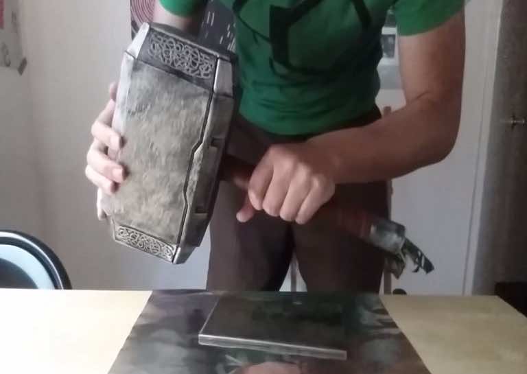 艾伦·潘·雷神（Allen Pan Thor）的锤子