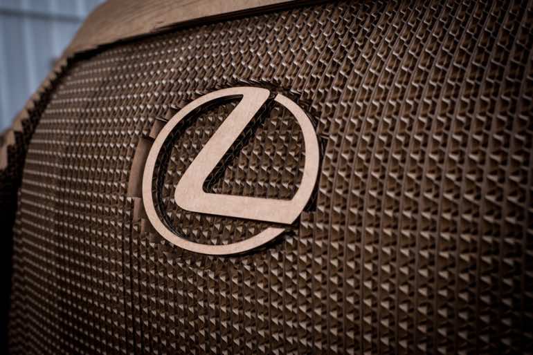 雷克萨斯制造引擎纸板是轿车5