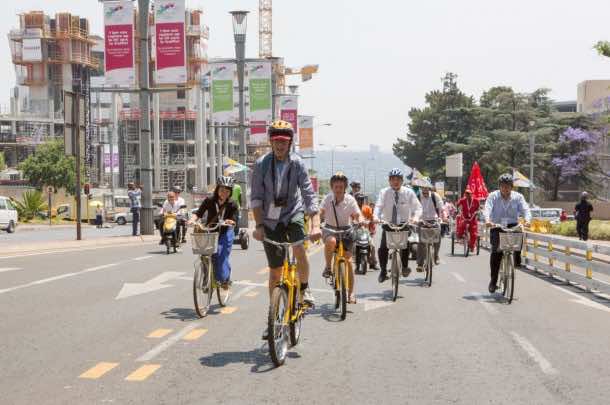 约翰内斯堡尝试了一个月的无车之旅
