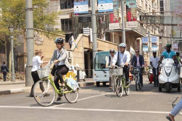 约翰内斯堡尝试了一个月的无车之旅