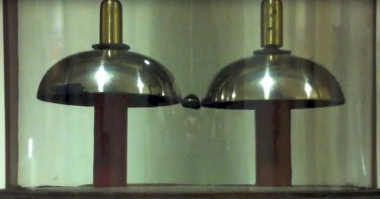 克拉伦登干堆牛津