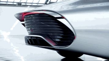 奔驰CIAA当你加速到每小时50英里时，它会发生变化