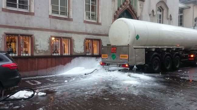 卡车载有二氧化碳德国城市7