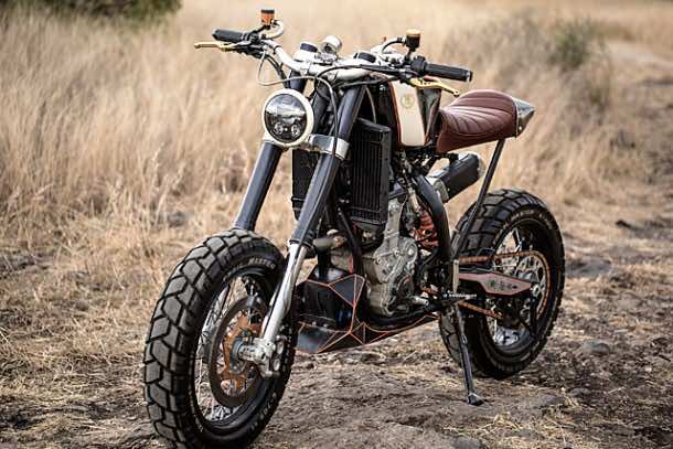 KTM 450由Vitium Moto是一种非传统的摩托车