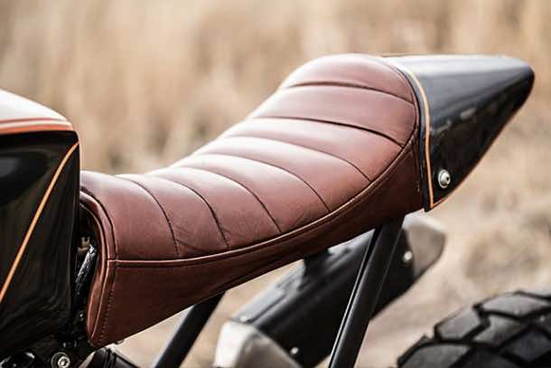 KTM 450由Vitium Moto是一种非传统的摩托车