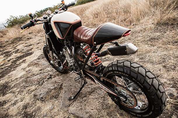 KTM 450由Vitium Moto是一种非传统的摩托车